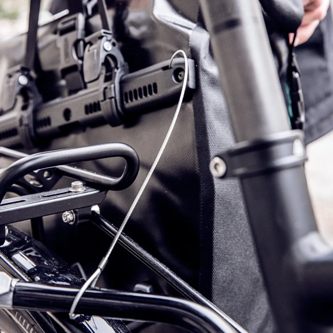Anti-theft Device for QL2 Bike Bags E125