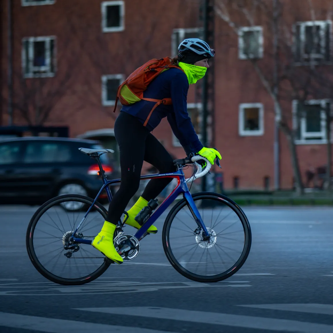 ARCTIC WATERPROOF HI-VIS WINTER SHOE COVER 01