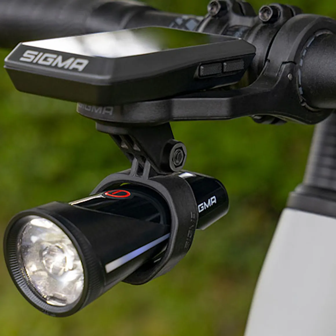 Aura 100 Out-Front-Mount / GoPro Adapter