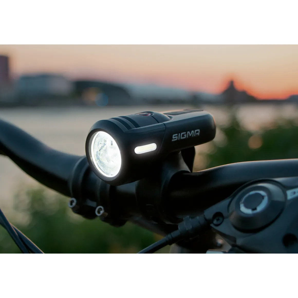 AURA 45 USB LED Front Light
