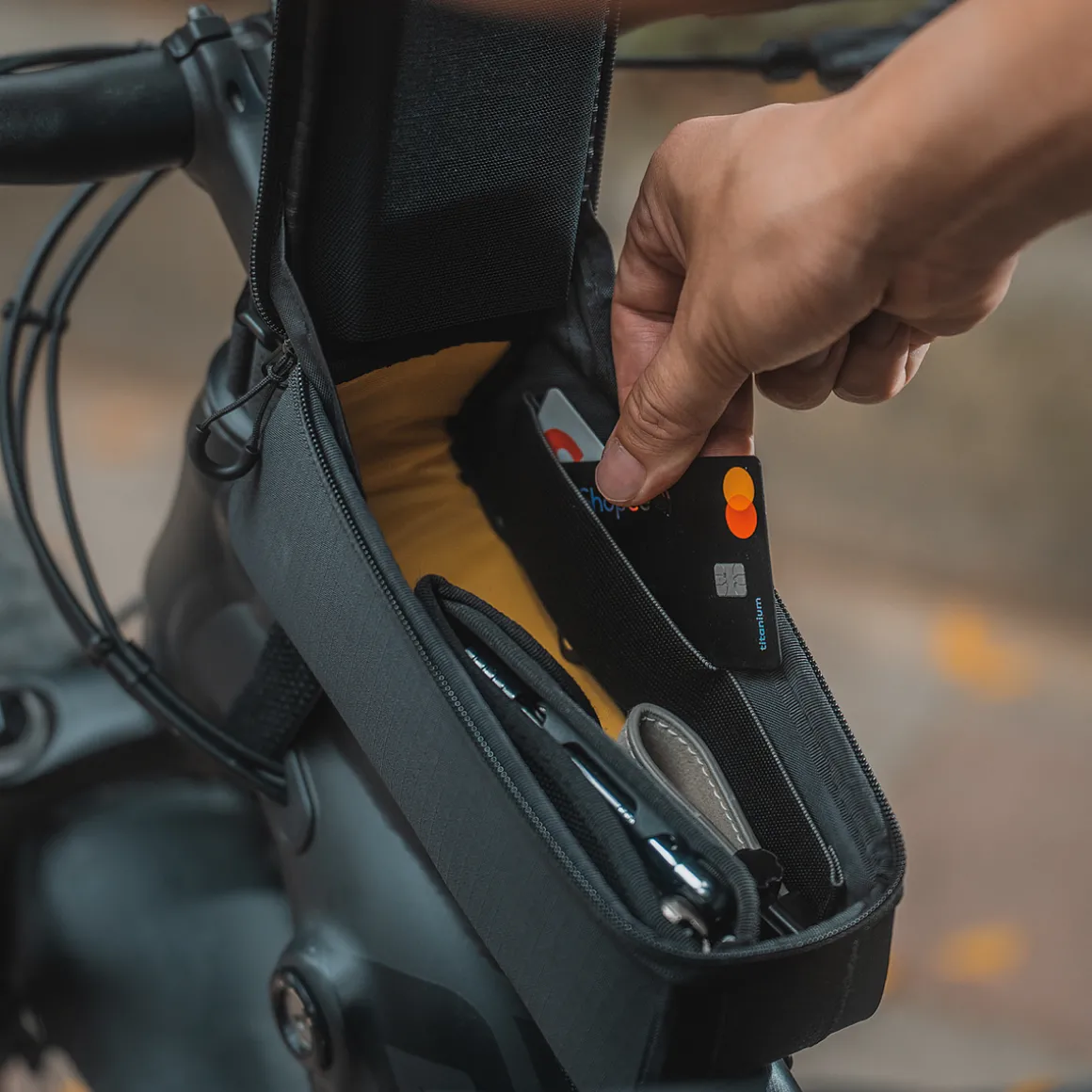 Bento Pack Top Tube Bag with Smartphone Compartment