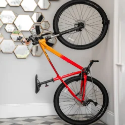 CLUG PRO MTB XL Wall Bracket 2.3"-2.7" Secured with Fidlock