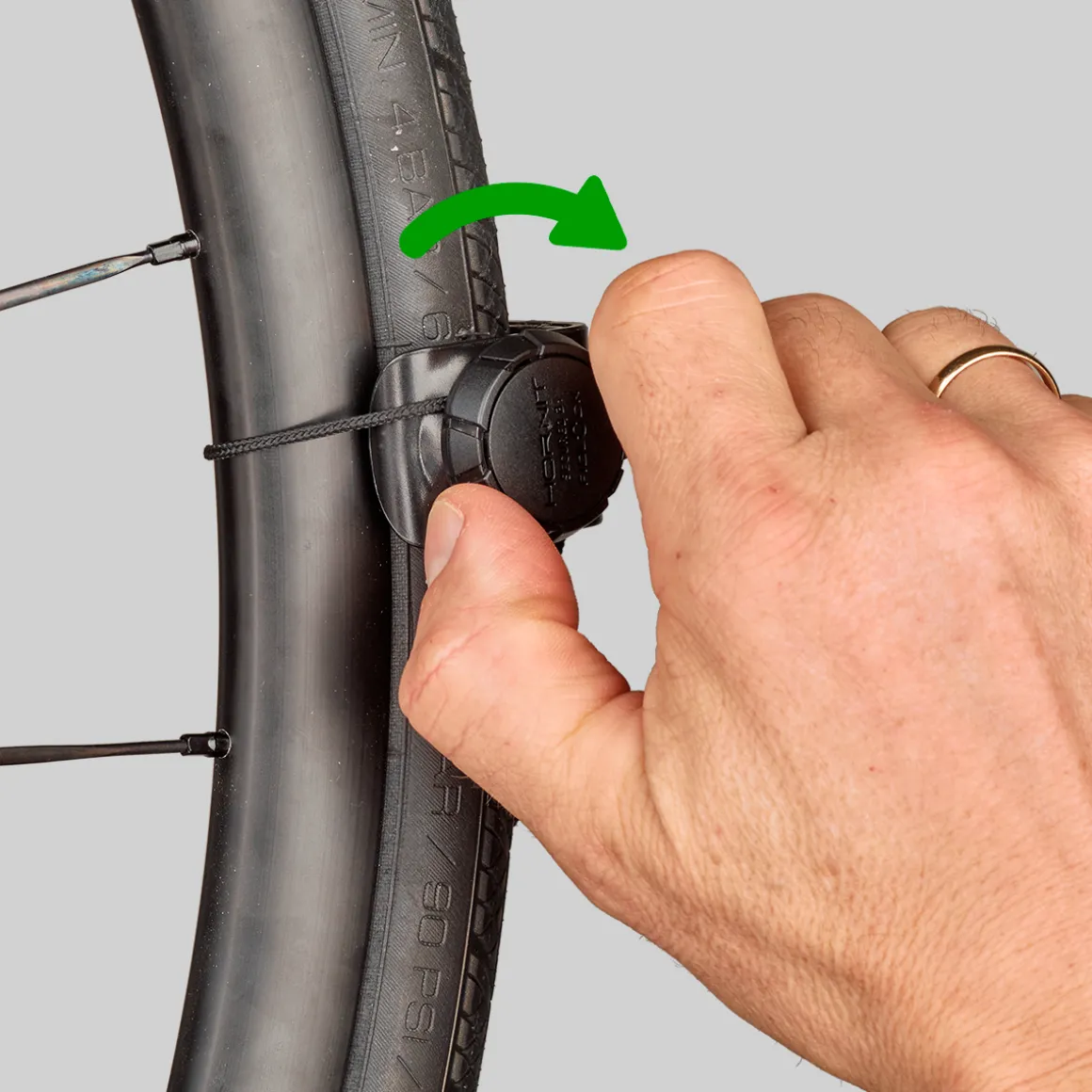 CLUG PRO ROADIE Bicycle Wall Bracket 1 "-1.25" Secured with Fidlock