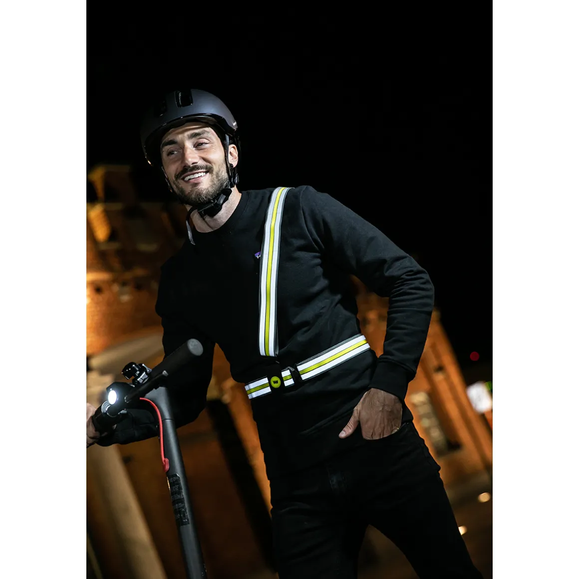CROSS WRAP Reflective Sash