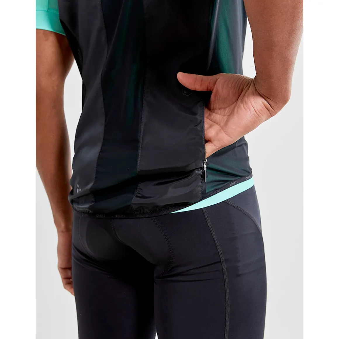 ESSENCE LIGHT WIND VEST M