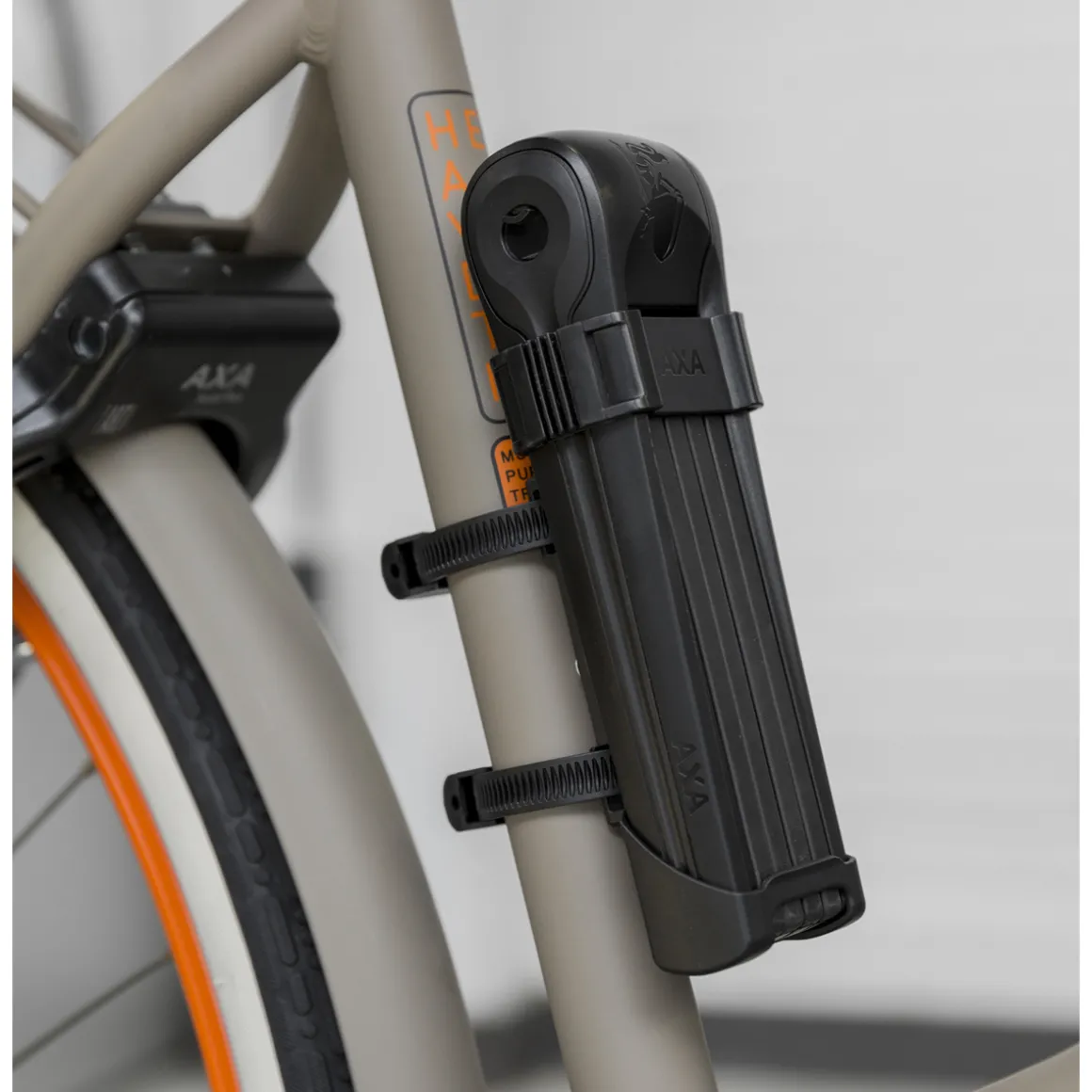 Fold folding lock
