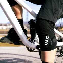 KNEE PROTECTOR LS FLEX ENDURO Knee Pads