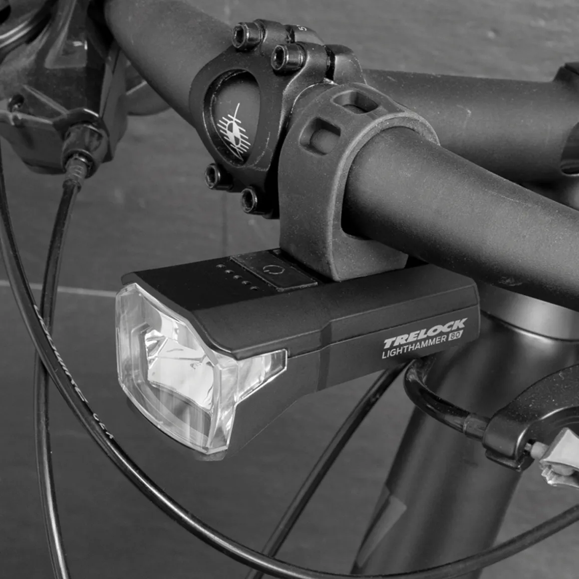 LS 480 Lighthammer Headlight + LS740 I-GO Vector Signal Rechargeable Rear Light Lighting Set