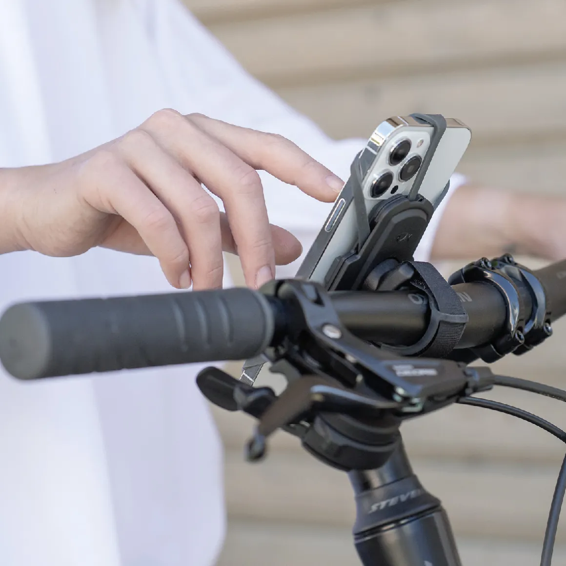 PHONEPAD LOOP Smartphone Mount