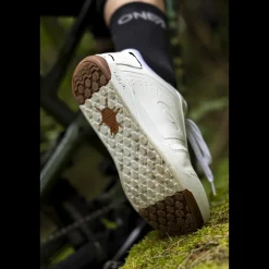 PINNED FLAT PEDAL SHOE V.22
