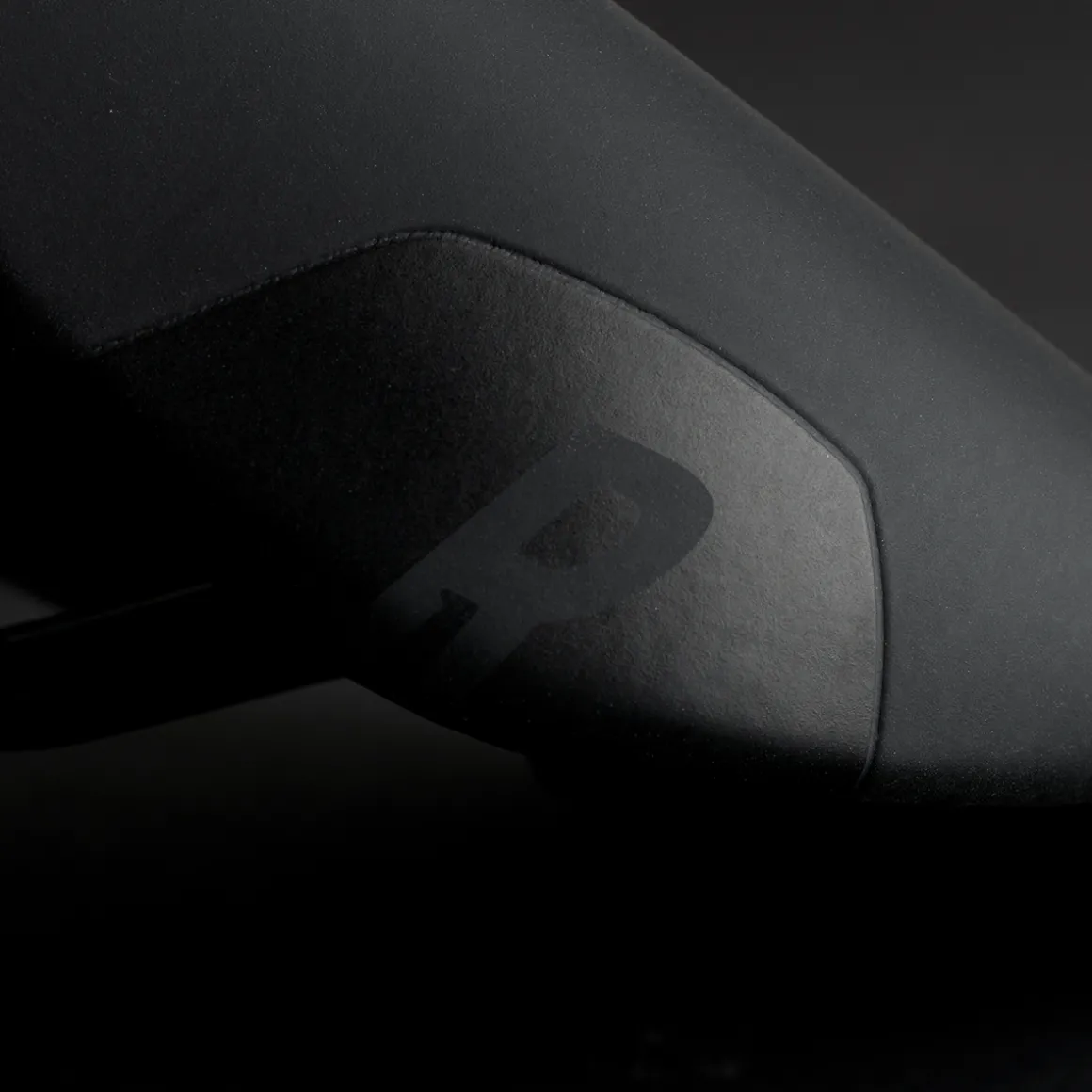 Race RC1 saddle