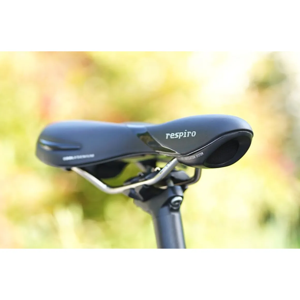 Respiro Athletic Unisex Saddle MY23