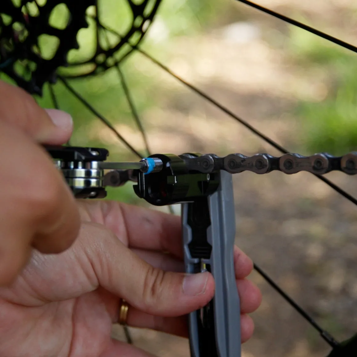 S.O.S BC 18 Bottle Cage Tool Kit Bottle Cage with Tool Set