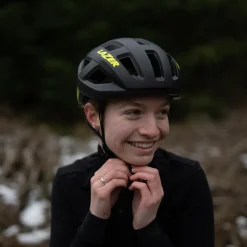 TONIC KINETICORE Road Bike Helmet