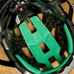 TONIC KINETICORE Road Bike Helmet