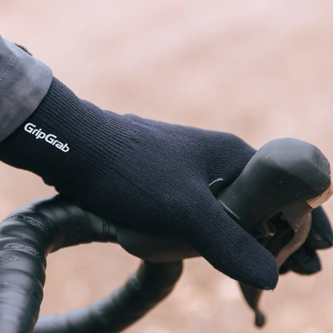WATERPROOF KNITTED THERMAL GLOVES