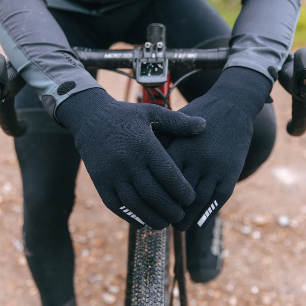 WATERPROOF KNITTED THERMAL GLOVES
